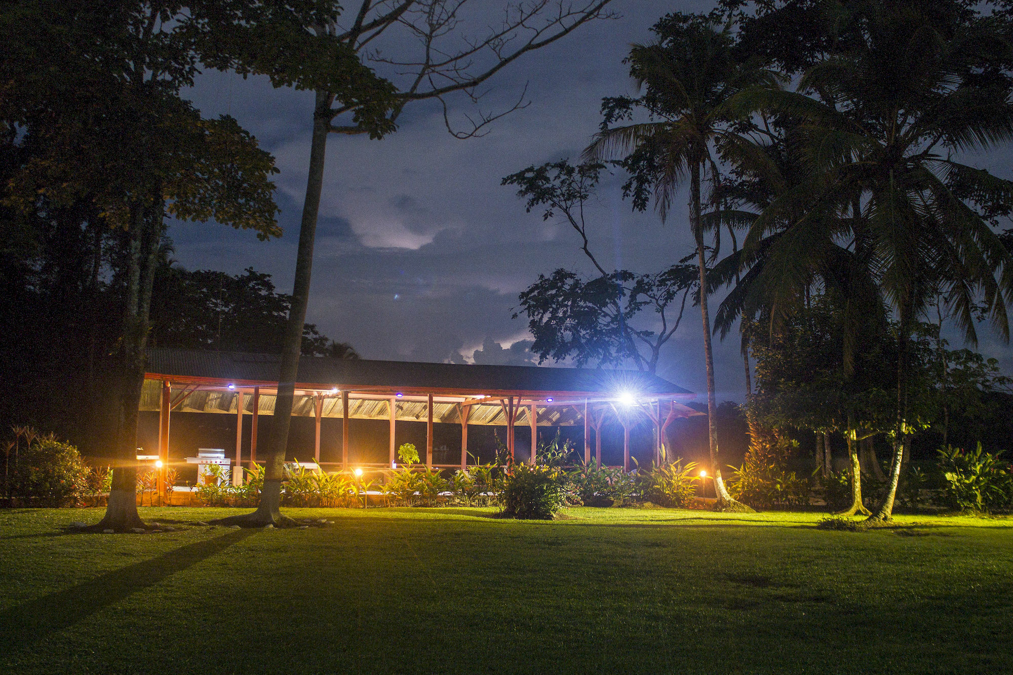 Lirio Lodge Barra de Pacuare Esterno foto